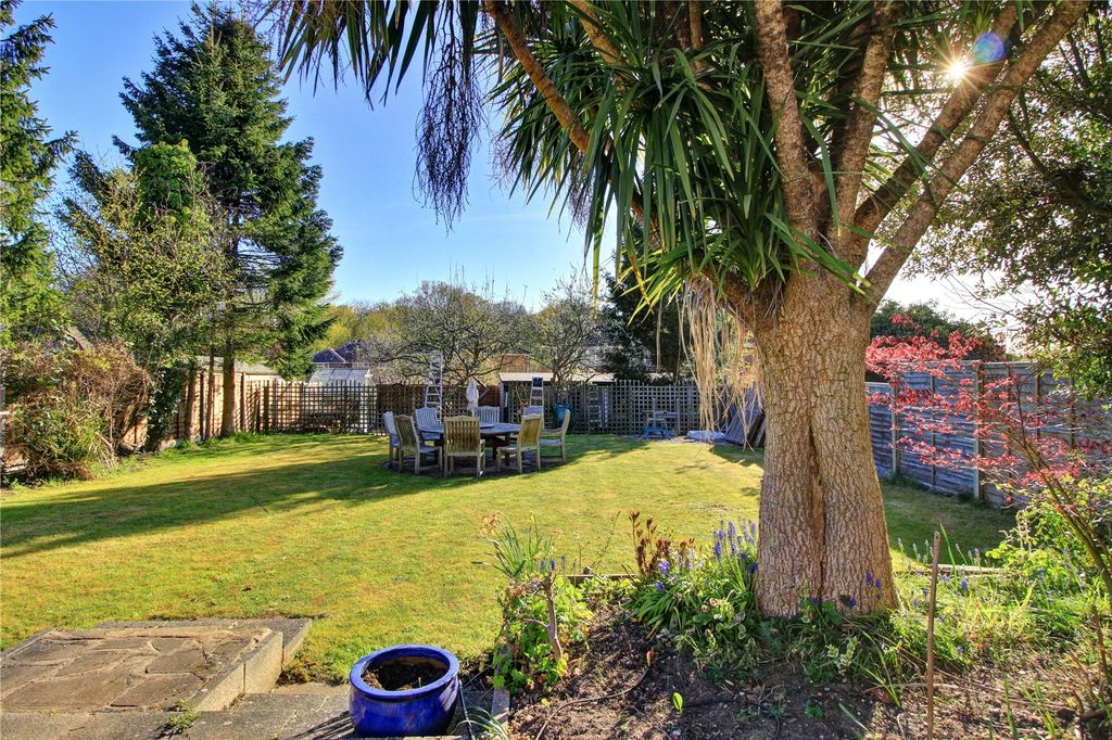 Property photo 3 of 19 Picture No. 15