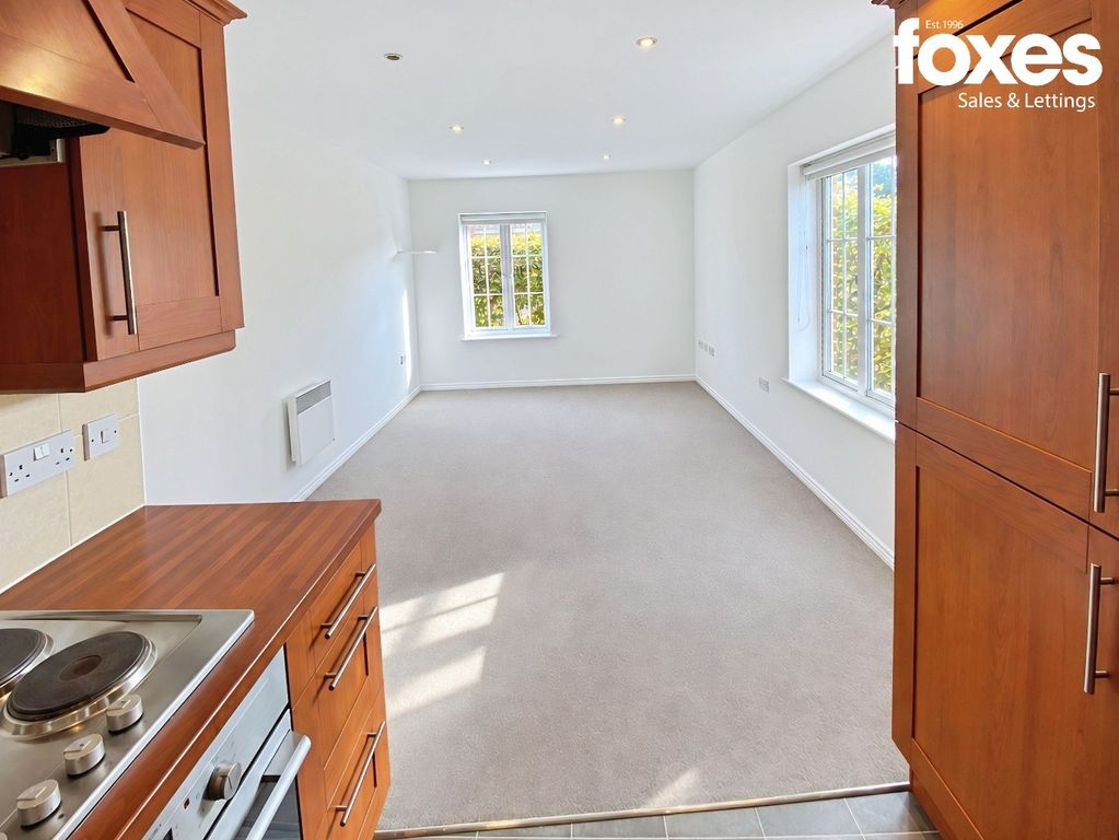 Property photo 3 of 12 5195164