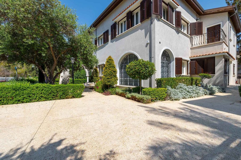 Property photo 2 of 30