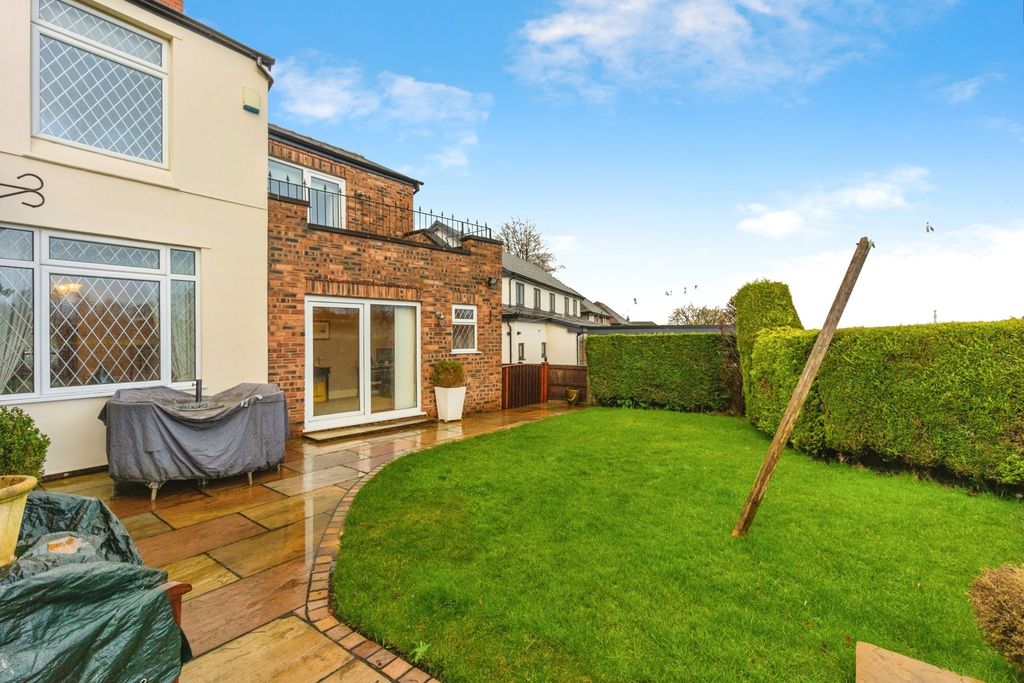 Property photo 2 of 39 Rear Garden