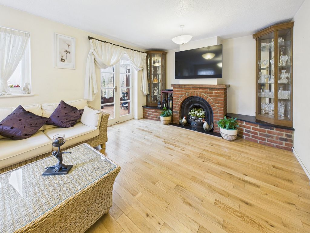 Property photo 3 of 12 Reception