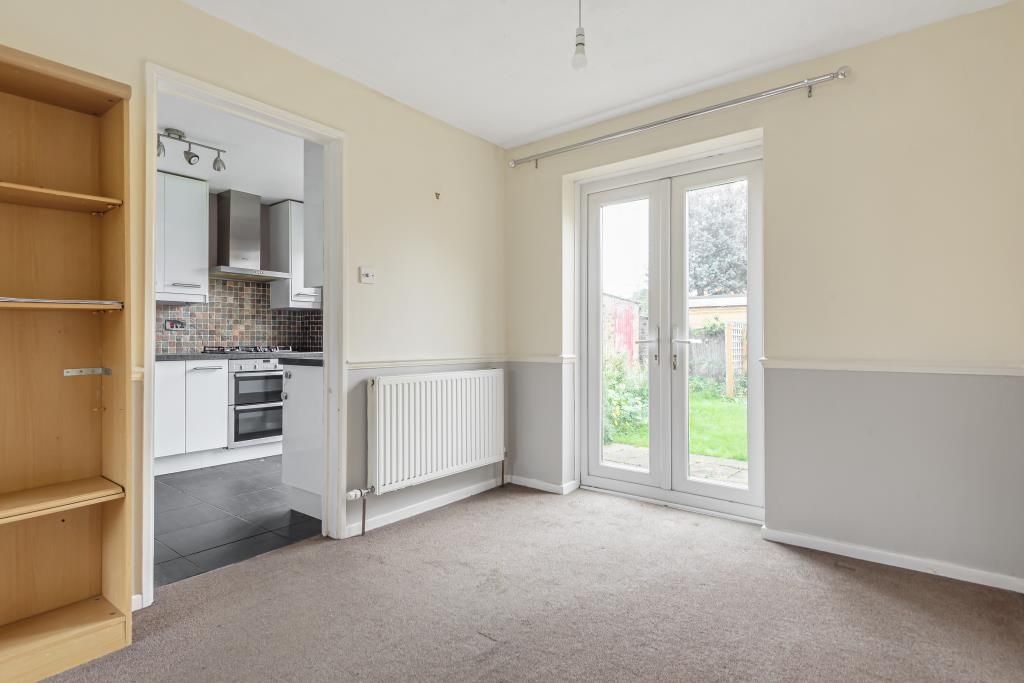 Property photo 3 of 10 Dining Area