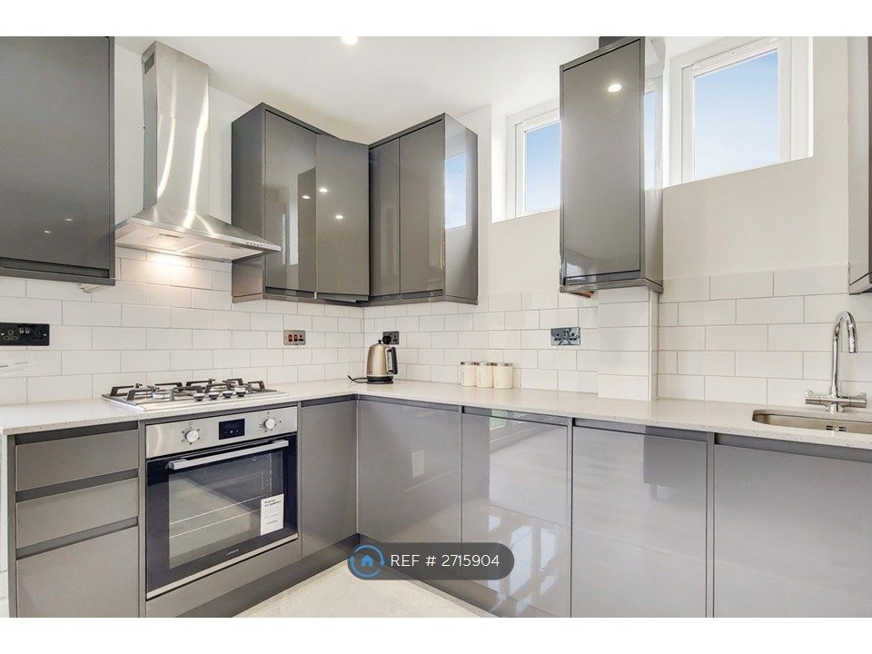 Property photo 2 of 12 Kitchen