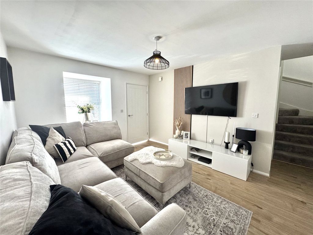 Property photo 2 of 16 Picture No. 13