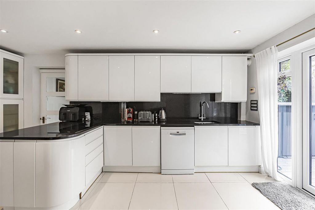 Property photo 2 of 36 44_60166.Jpg