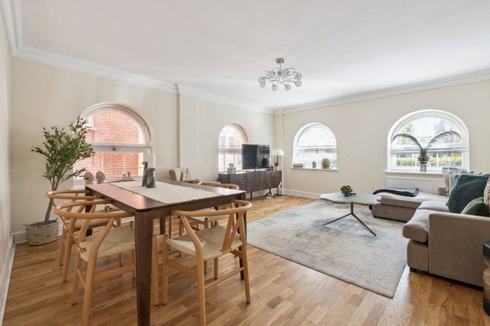 Property photo 2 of 21 Picture No. 16