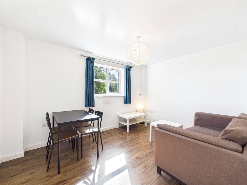 Property photo 1 of 8 Picture No. 16