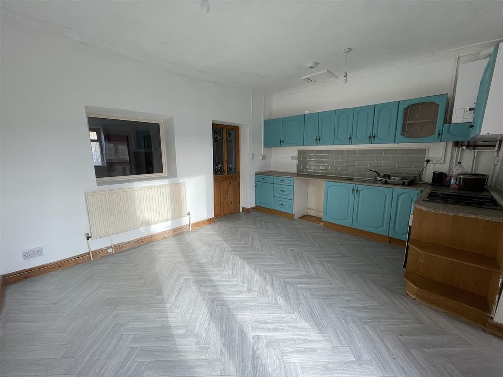 Property photo 2 of 16 Img_6076.Jpeg