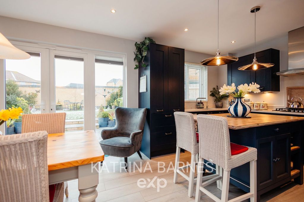 Property photo 2 of 29