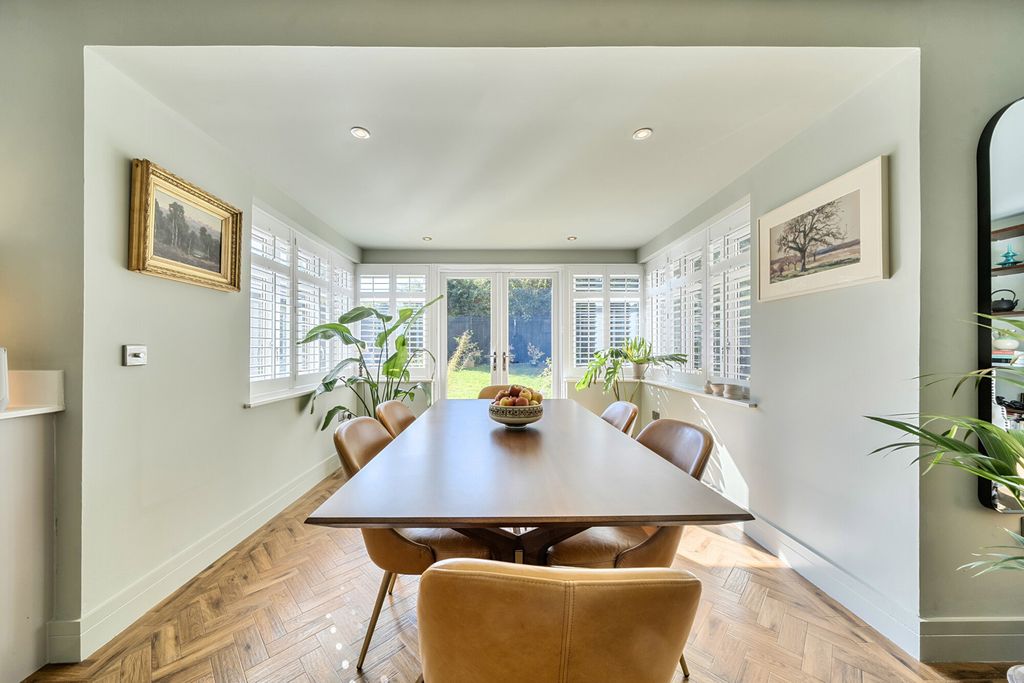 Property photo 3 of 29 Dining