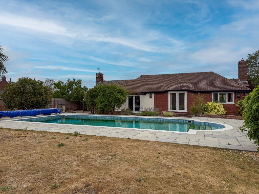 Property photo 2 of 41 Img_1390