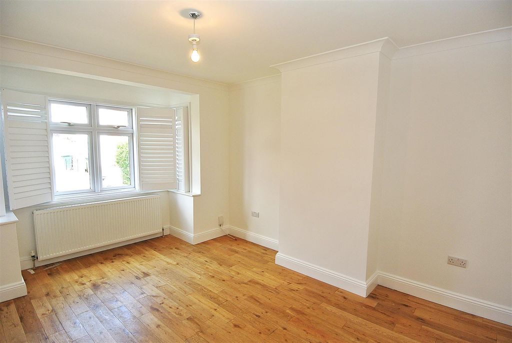 Property photo 3 of 15 Front Room.Jpg