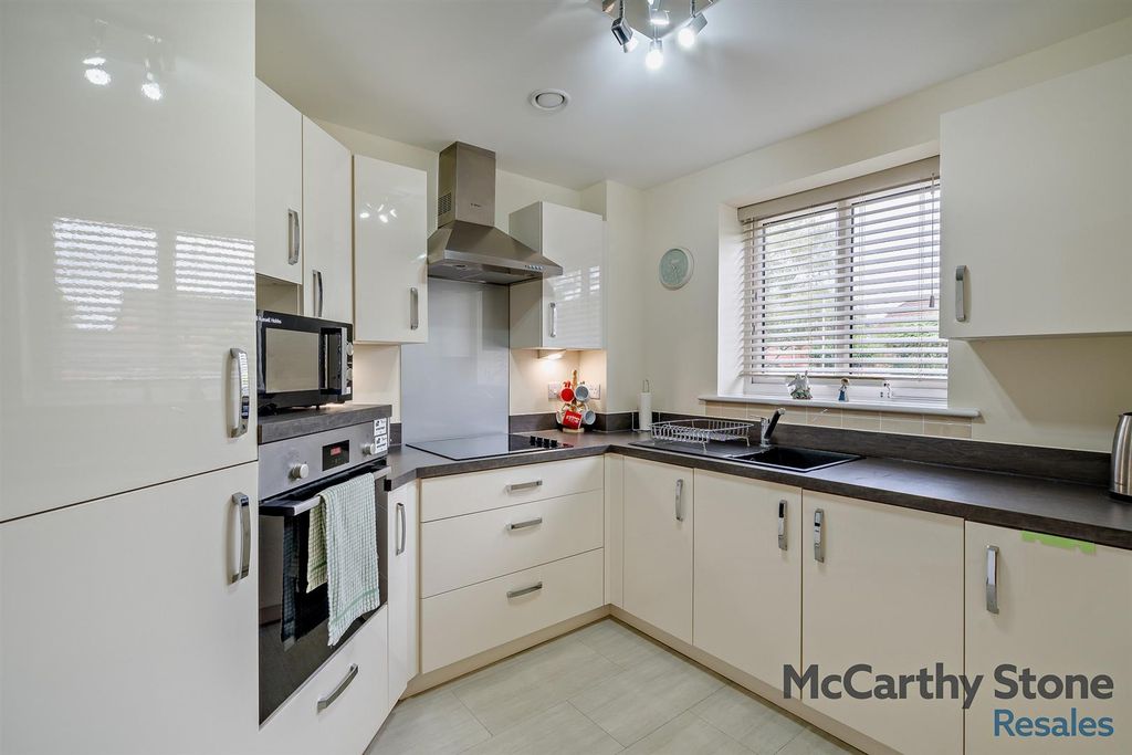 Additional image 9 of 1 bed flat for saleBurlington Gardens, Leyland PR25