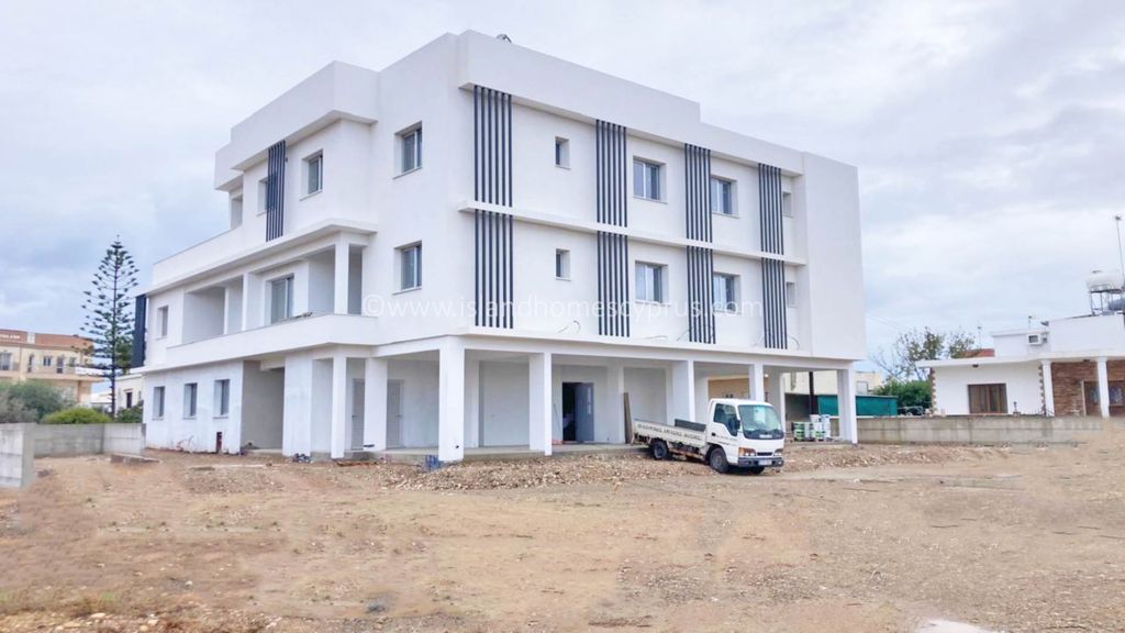 Property photo 2 of 10