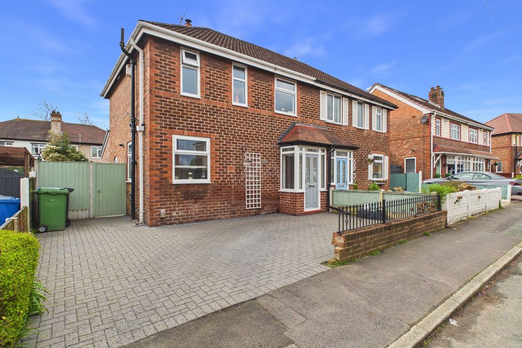 Property photo 1 of 18 Front External