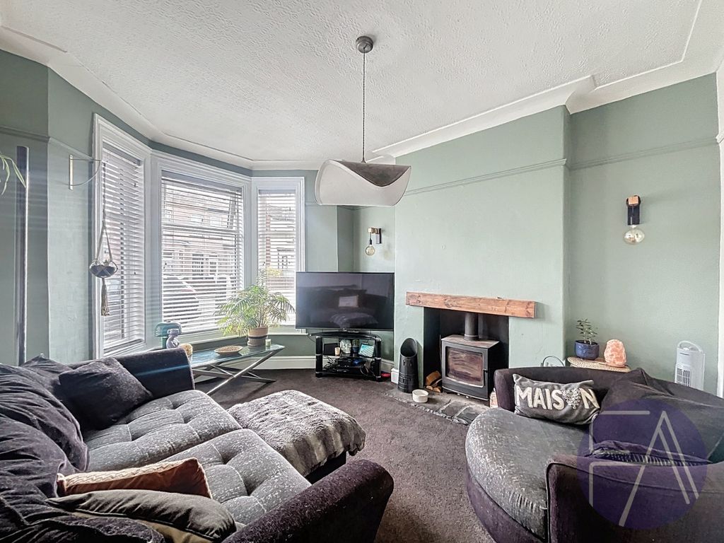 Property photo 2 of 19 4497041
