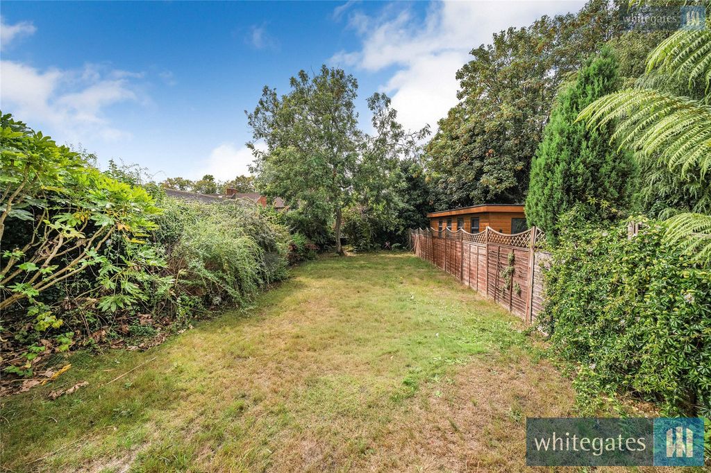 Property photo 2 of 21 Picture No. 20