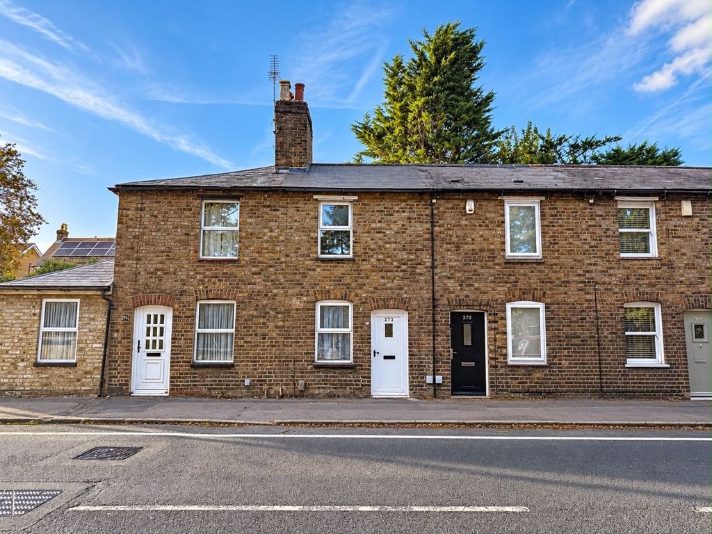 Property photo 1 of 8 Ext - Uxbridge Road