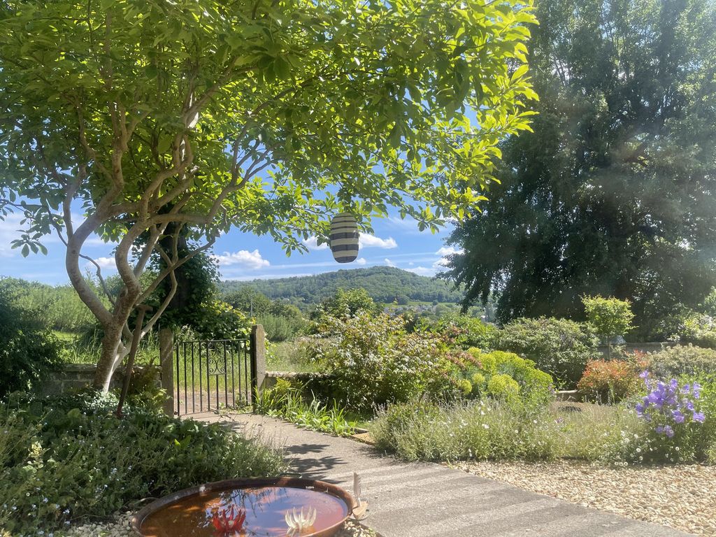 Property photo 3 of 20
