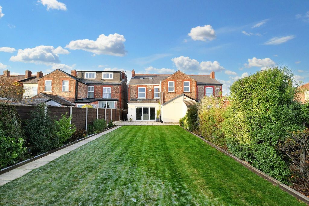 Property photo 1 of 27