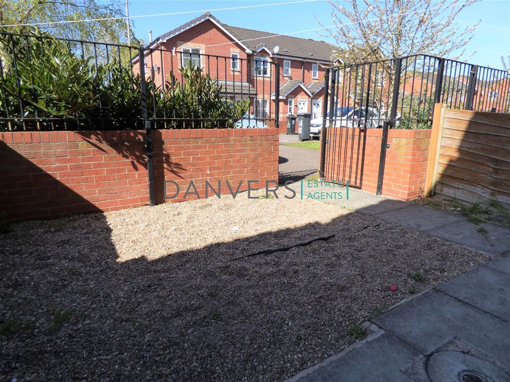 Property photo 3 of 6