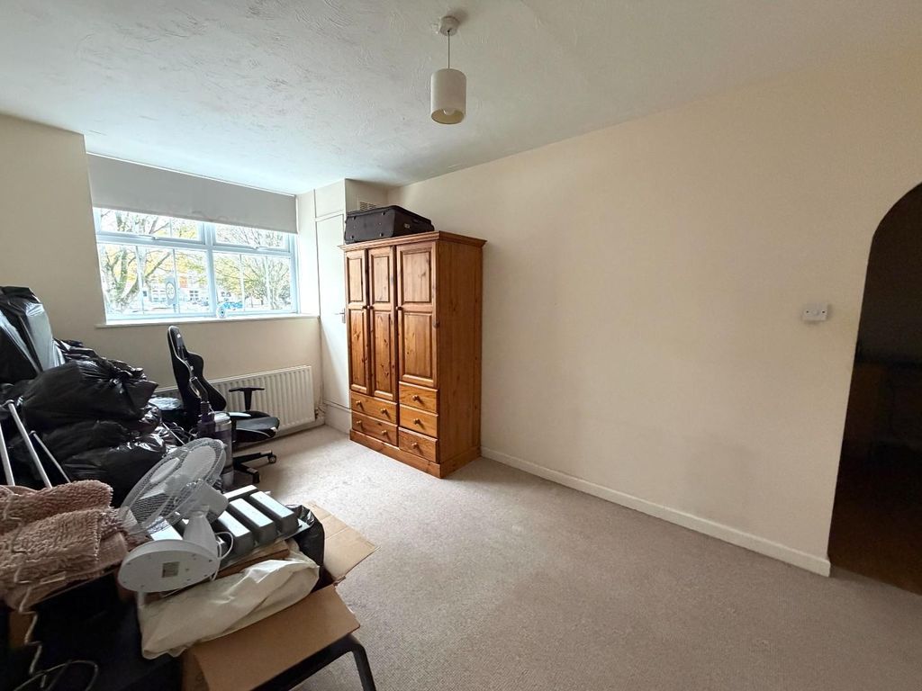 Property photo 3 of 5 Living Toom.Jpg