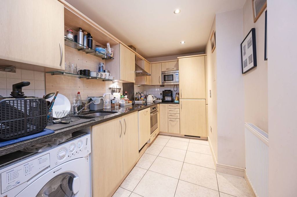 Property photo 2 of 9