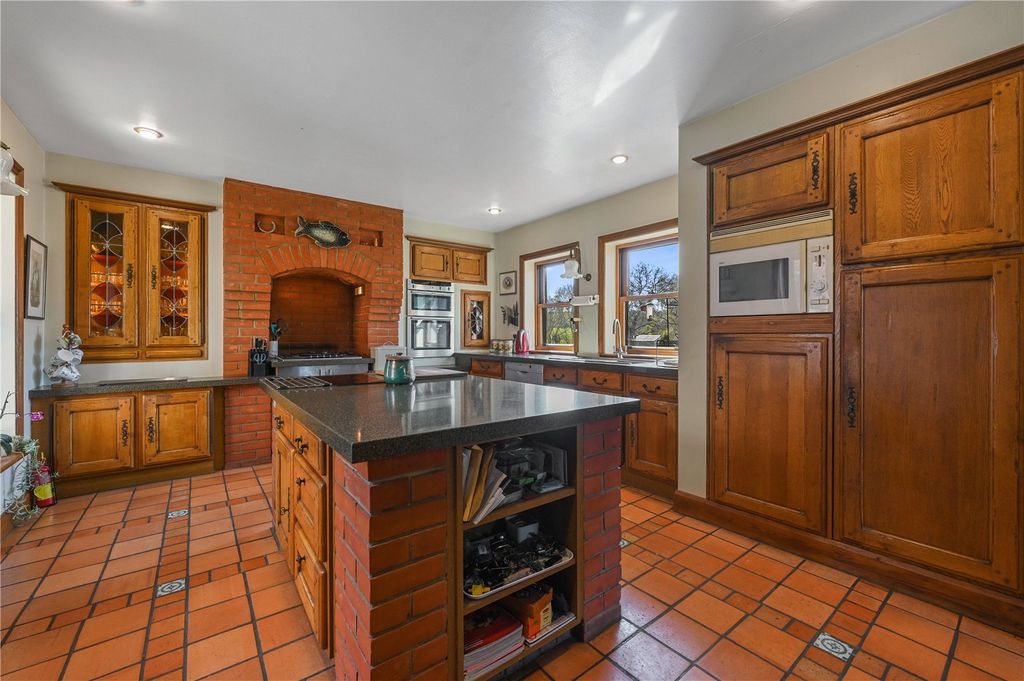 Property photo 2 of 29 Picture No. 44