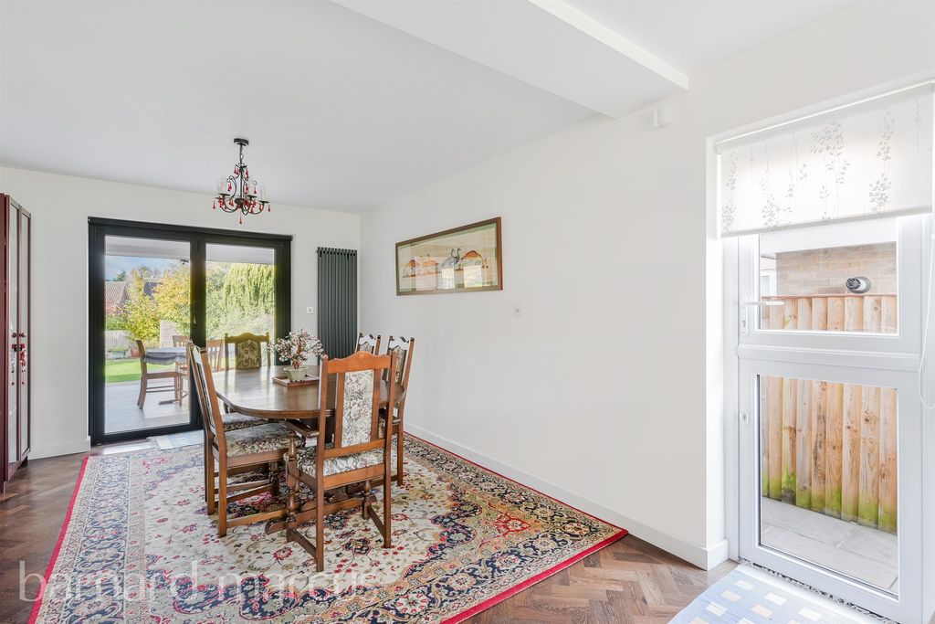 Property photo 3 of 24