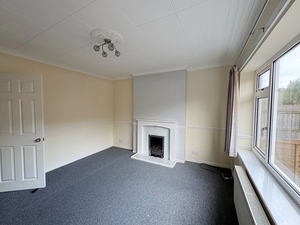 Property photo 2 of 10 Lounge