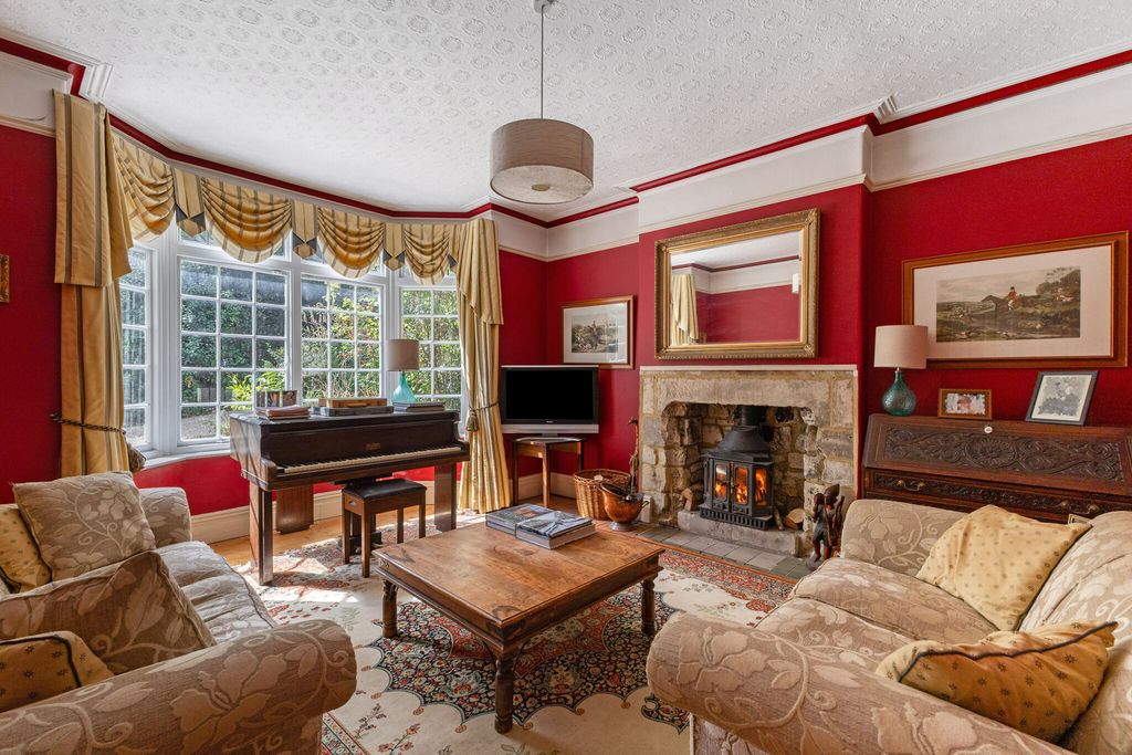 Property photo 3 of 18