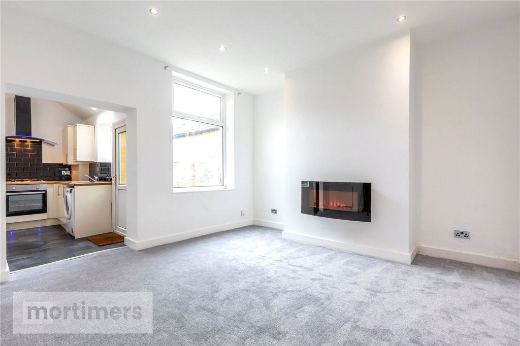 Property photo 3 of 16 Dining Room