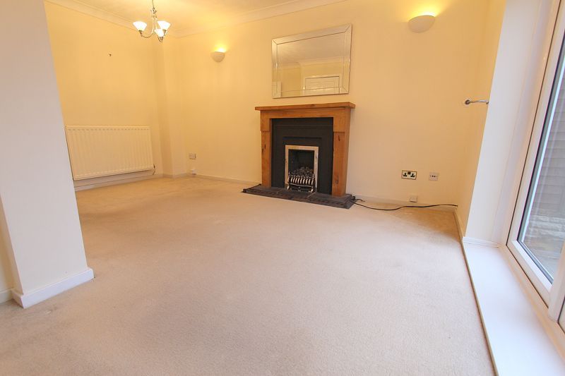 Property photo 2 of 9 Photo 9