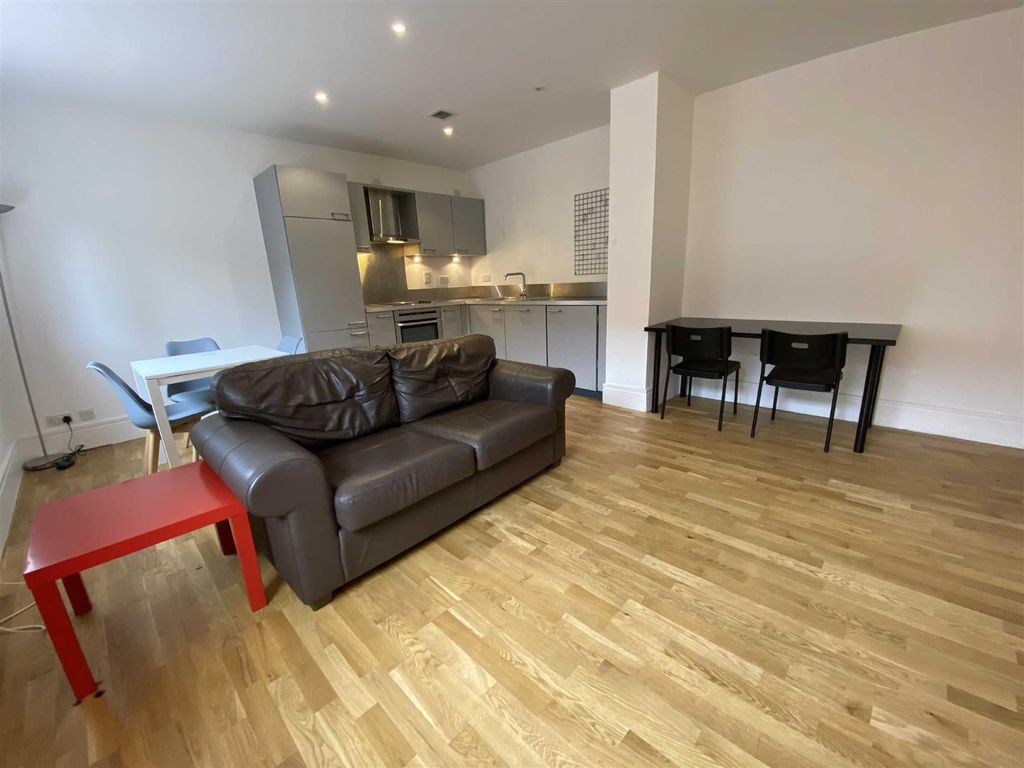Property photo 2 of 9