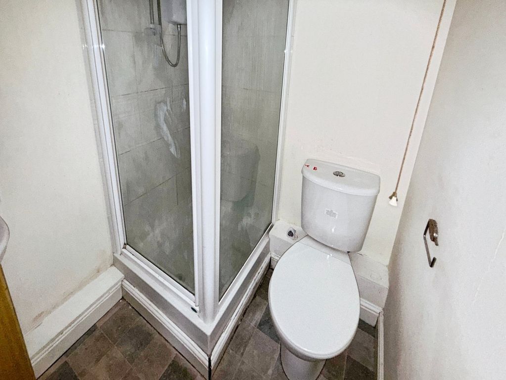 Additional image 5 of 2 bed flat for saleChurch Street, Highbridge TA9