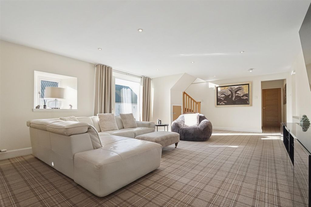 Property photo 2 of 45 P1080675.Jpg