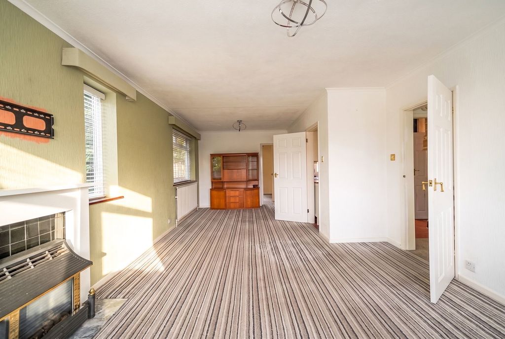 Property photo 3 of 19