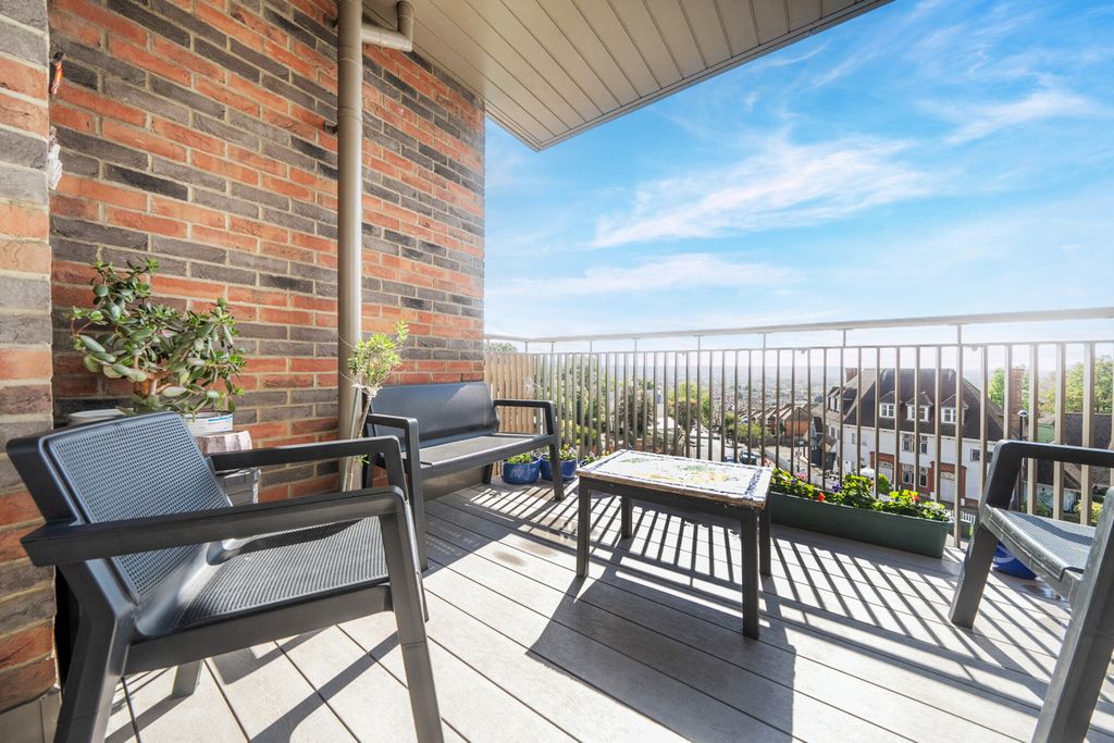 Property photo 3 of 20 Balcony