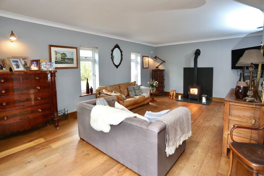 Property photo 2 of 71