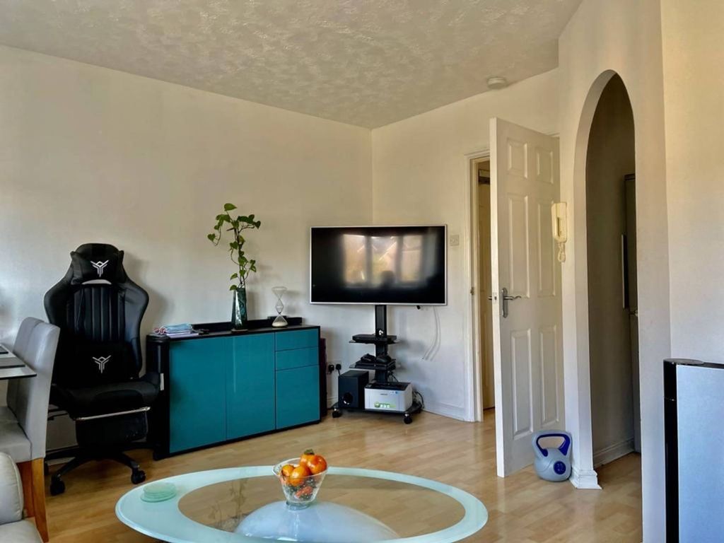 Property photo 2 of 5