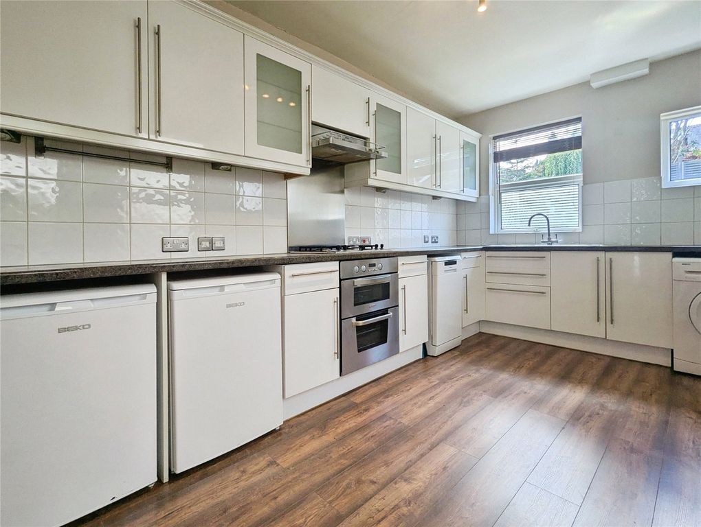 Property photo 2 of 12 Picture No. 25