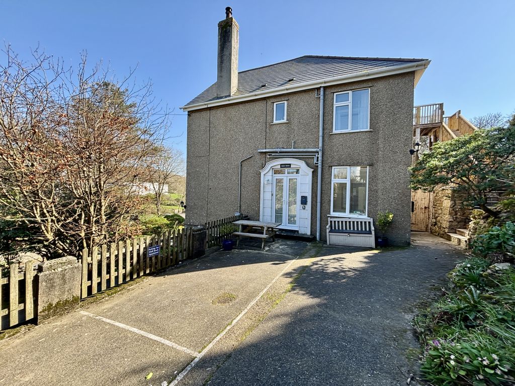 Property photo 1 of 13 2Â Bedroom Apartment For Sale