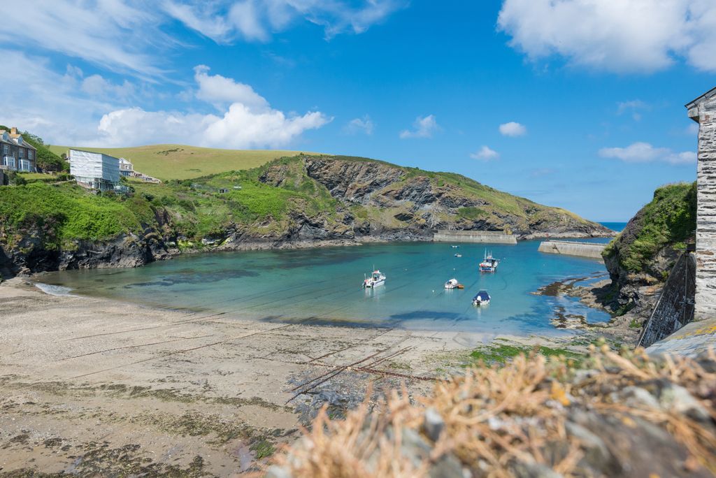 Property photo 3 of 17 Gallery