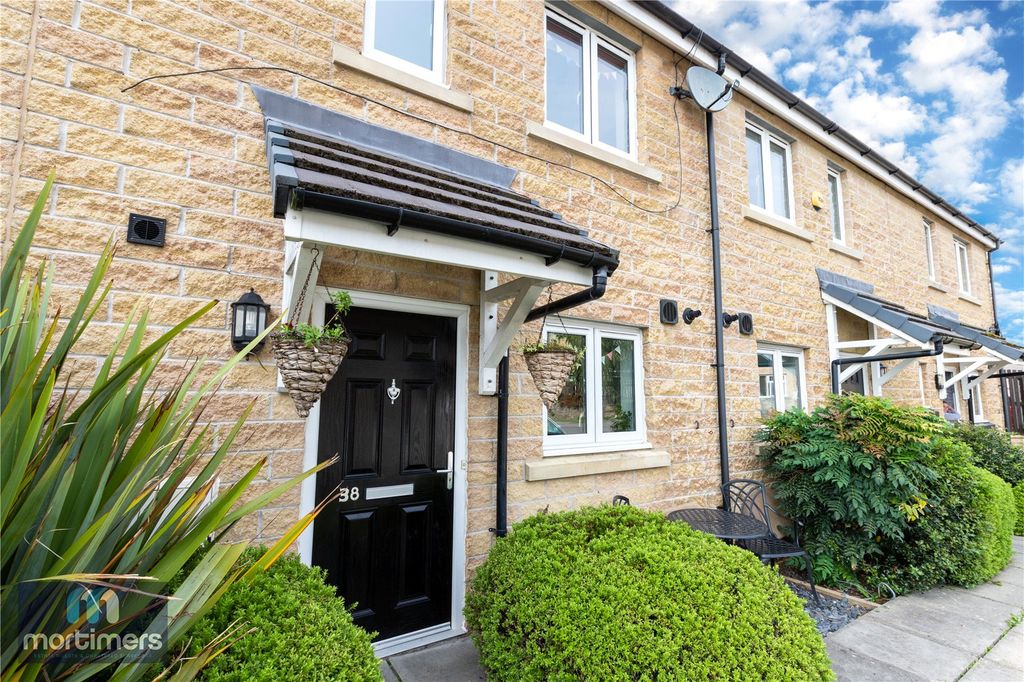 Property photo 2 of 18 External