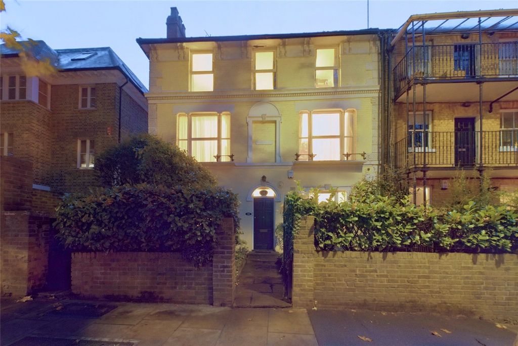 Property photo 2 of 34 Picture No. 64