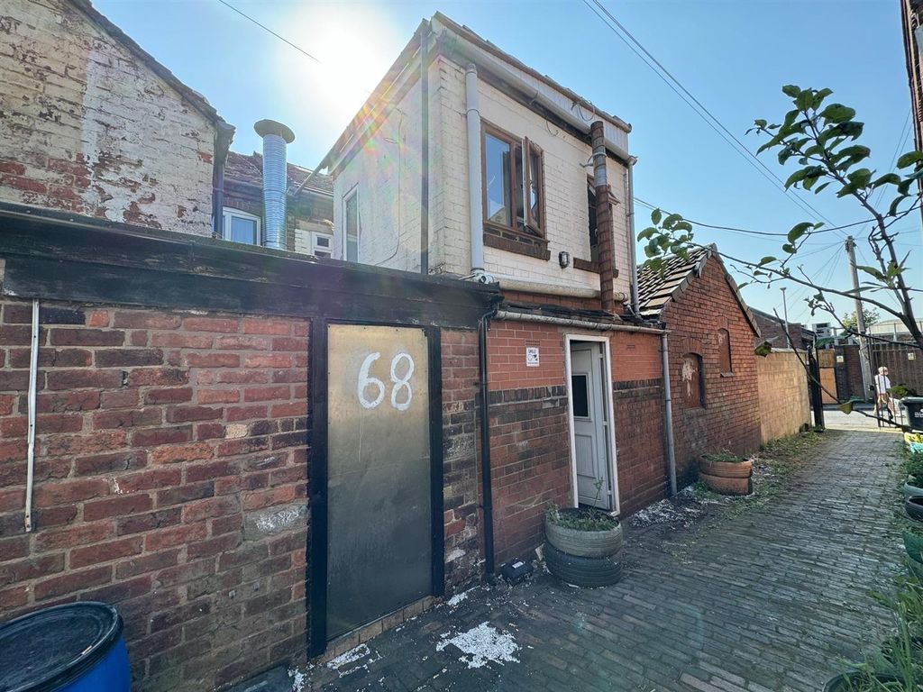 Property photo 2 of 7