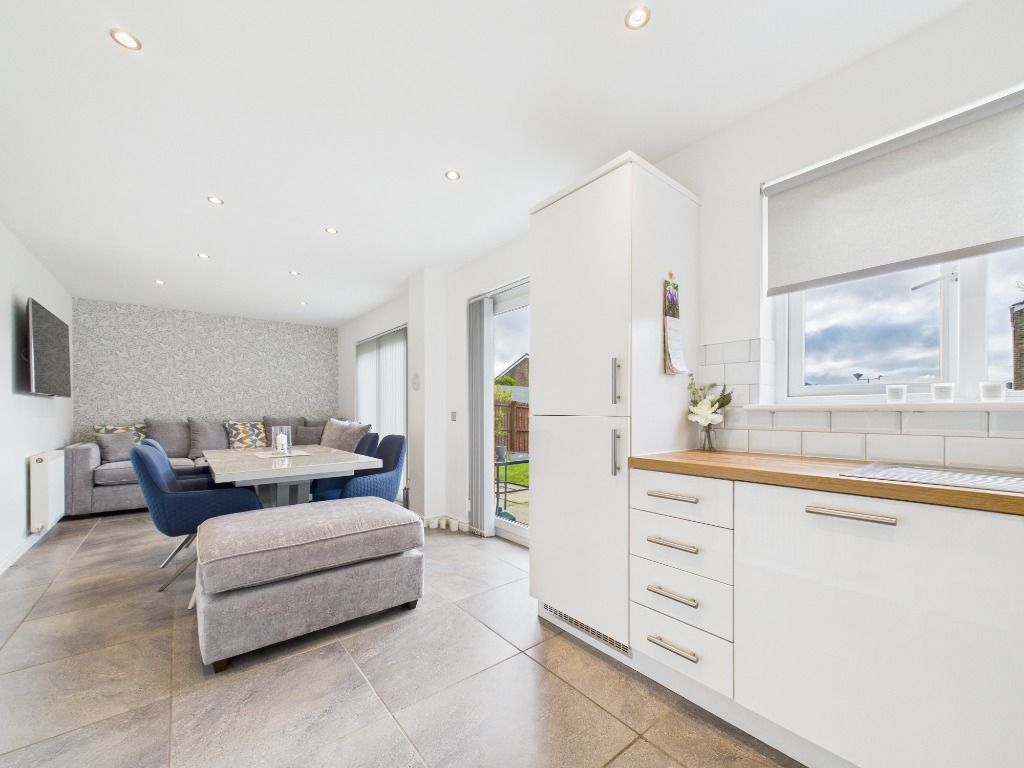 Property photo 2 of 35