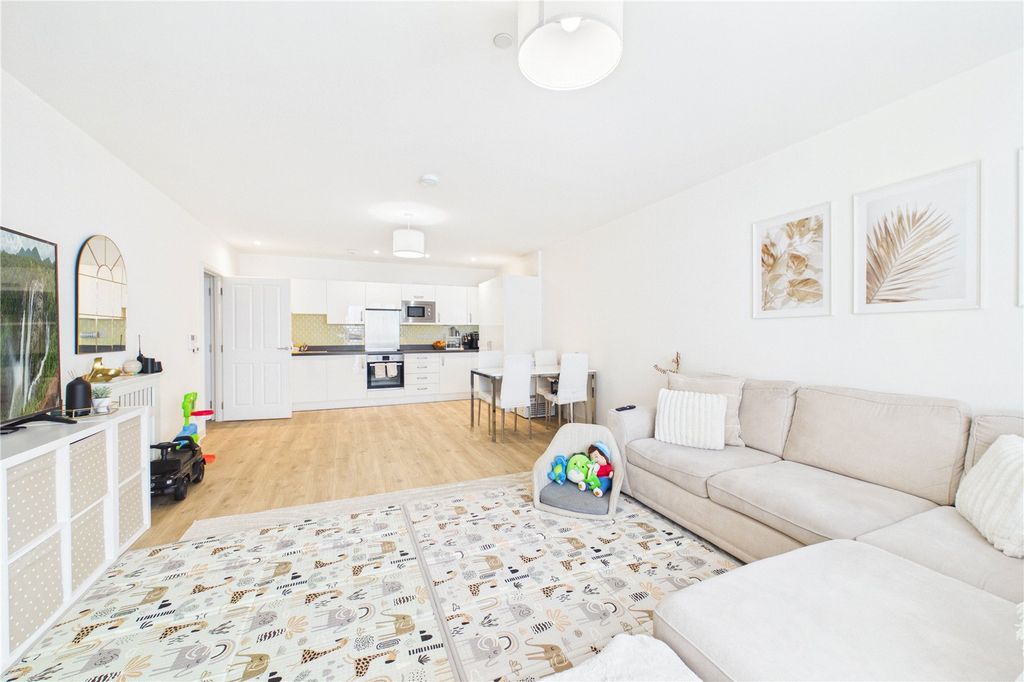 Property photo 2 of 18 Picture No. 06