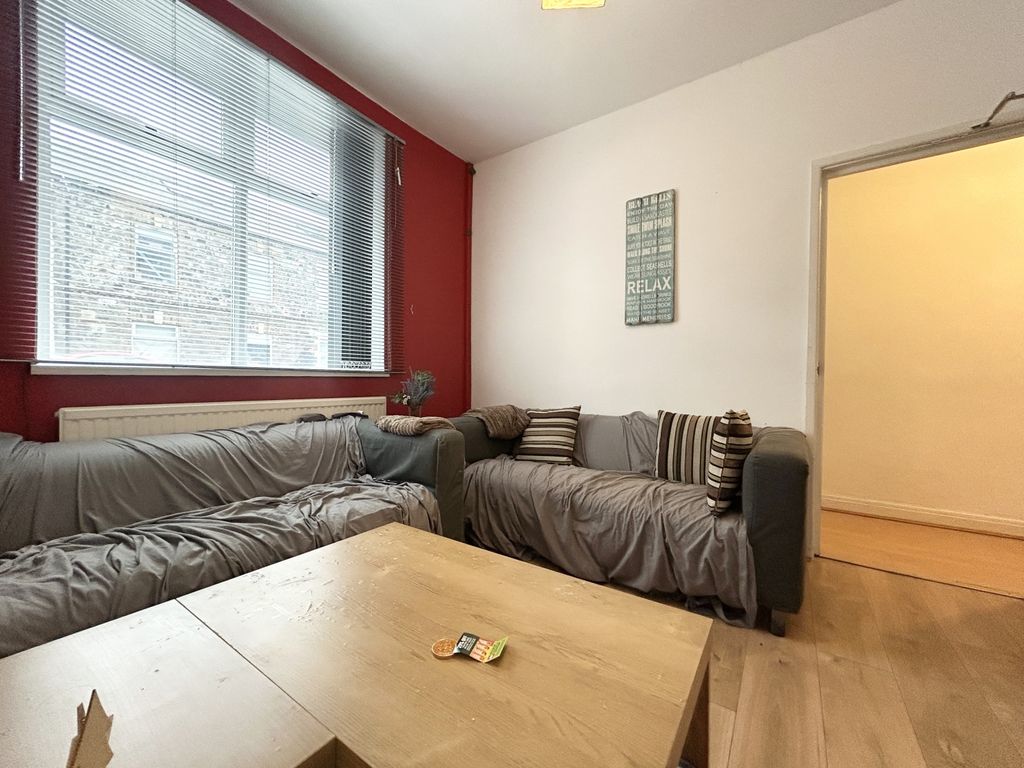Property photo 2 of 7 Img_5570