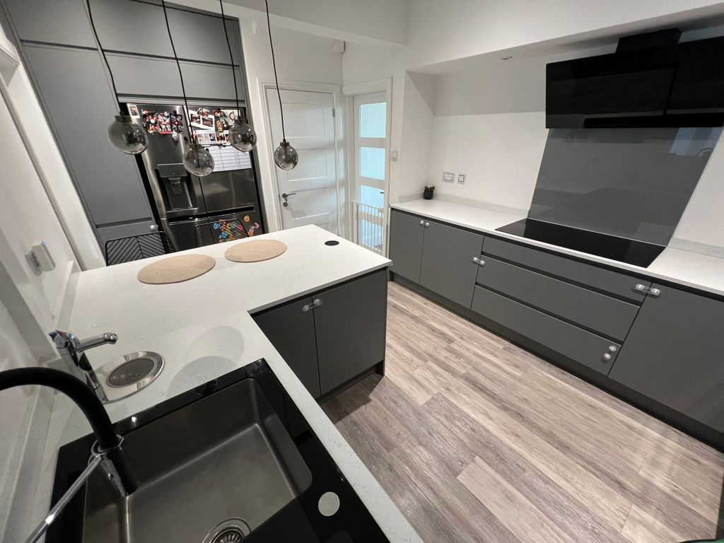 Property photo 2 of 17 Img_5019 (2)